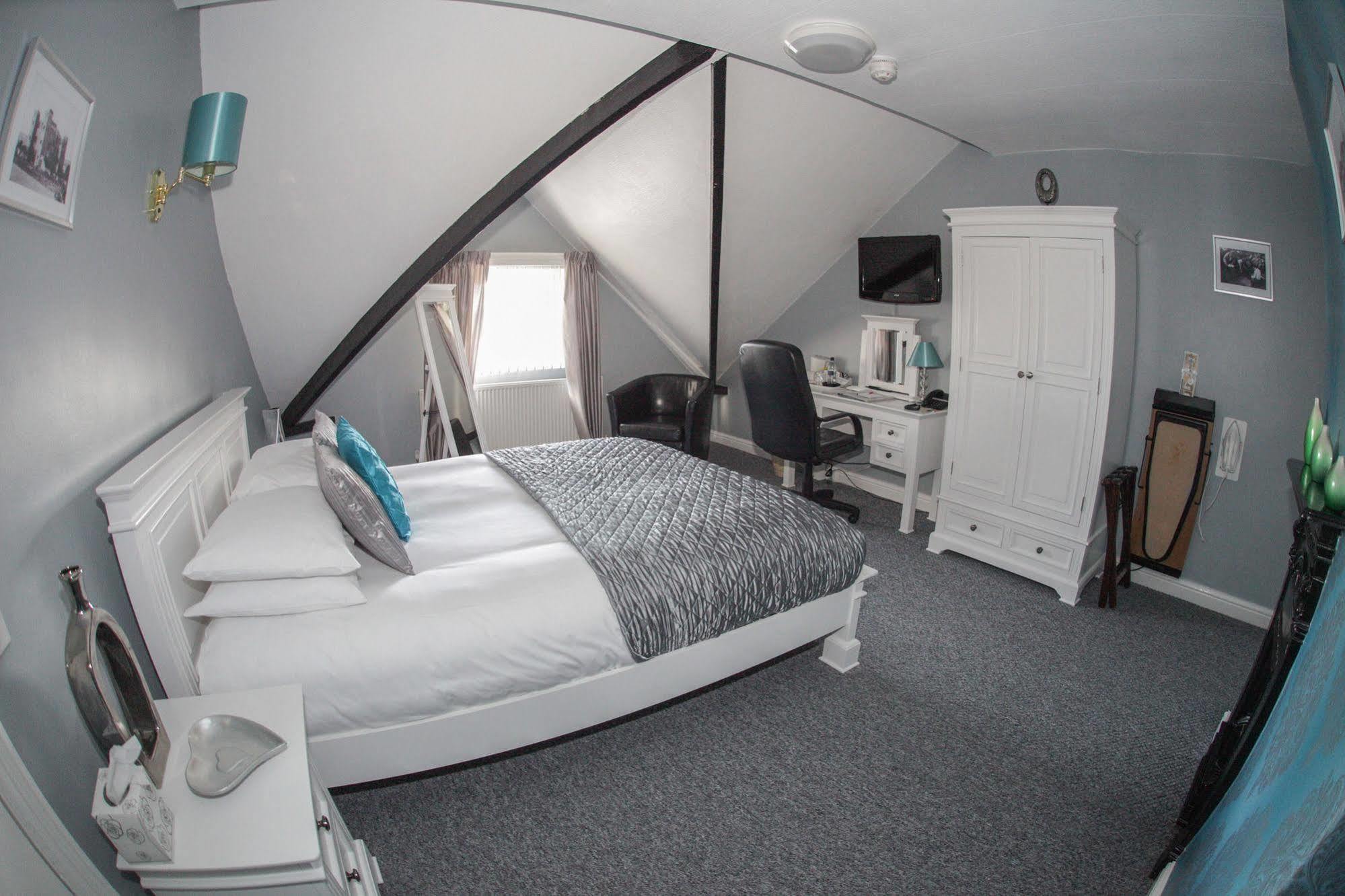 Tower House Executive 5*